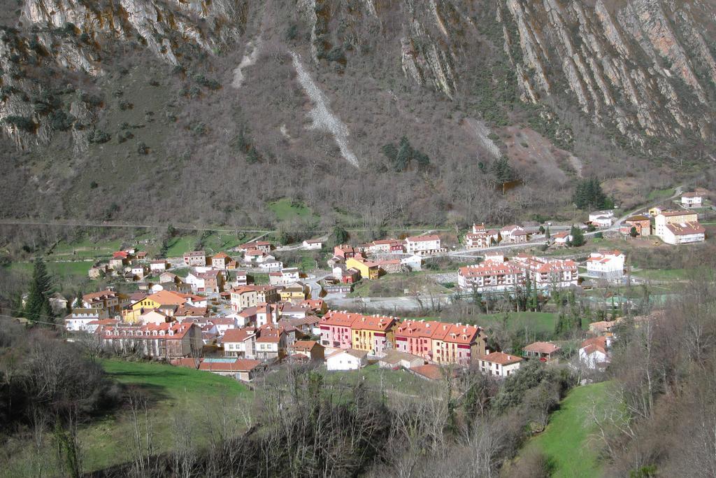 Hotel Castillo Del Alba Pola de Somiedo Luaran gambar